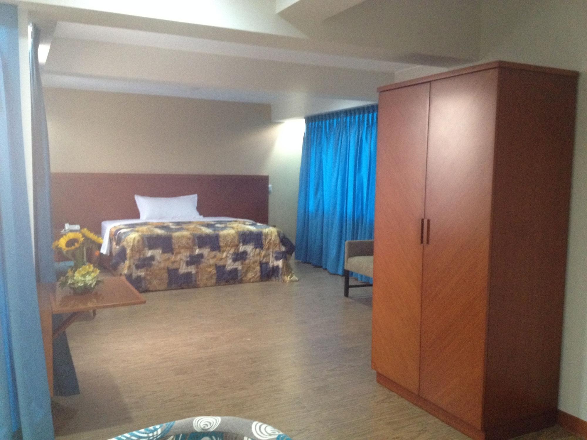 Hotel Esencia Suites Lima Exterior foto